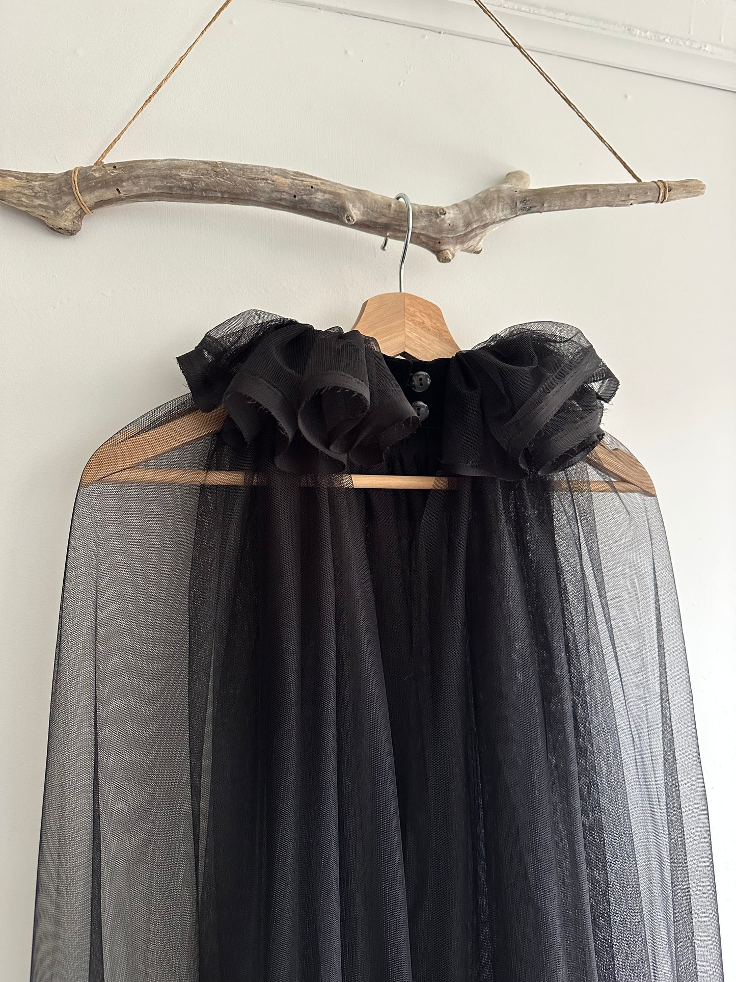 Tulle sheer cloak with ruffle collar for women